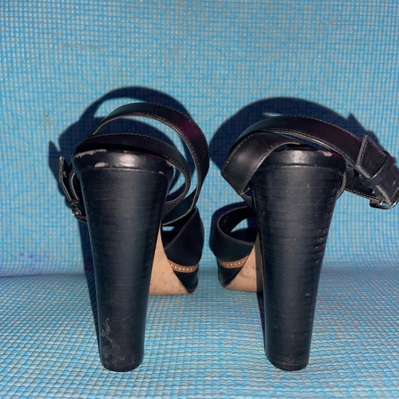 Black Aldo chunky heels size 7 1/2 - Picture 3 of 4